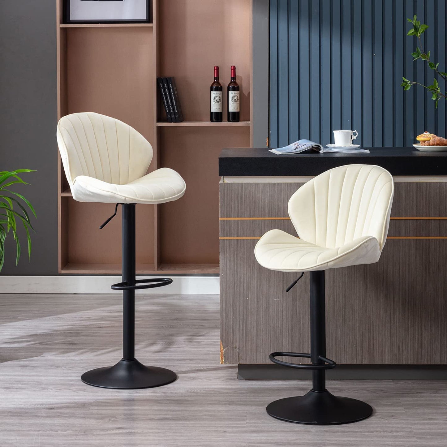 Bar Stools Set of 2, Muumblus Morden Velvet Counter Bar Height Stools with Shell Back, Adjustable 360 Degree Swivel Bar Chairs for Home, Kitchen Island